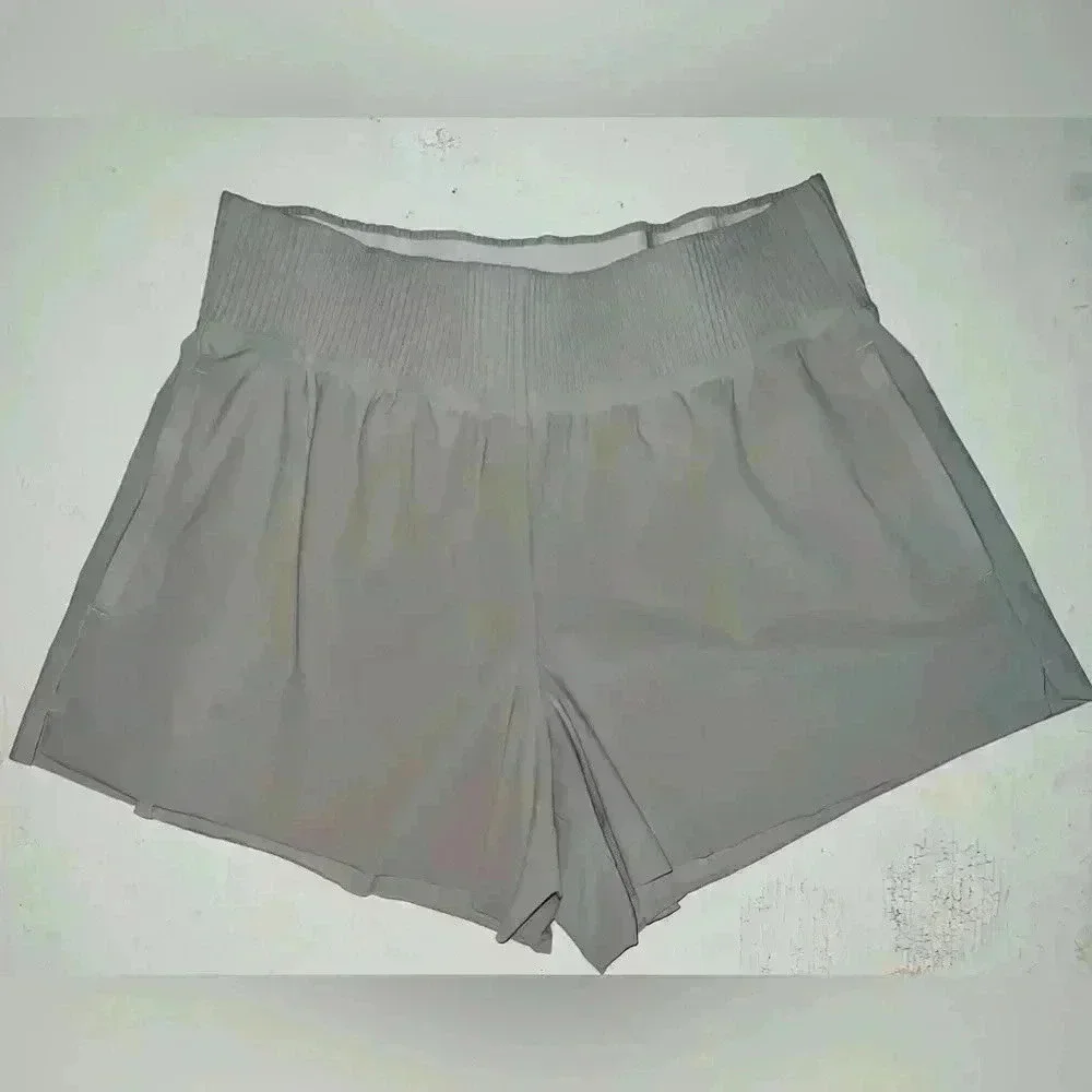 Athleta short pockets